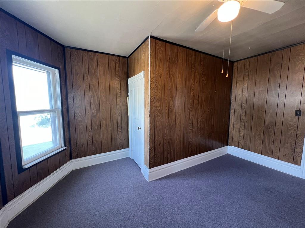 120 Jefferson Avenue Sharon, PA 16146 - Photo 27 of 33 a view of an empty room with a window