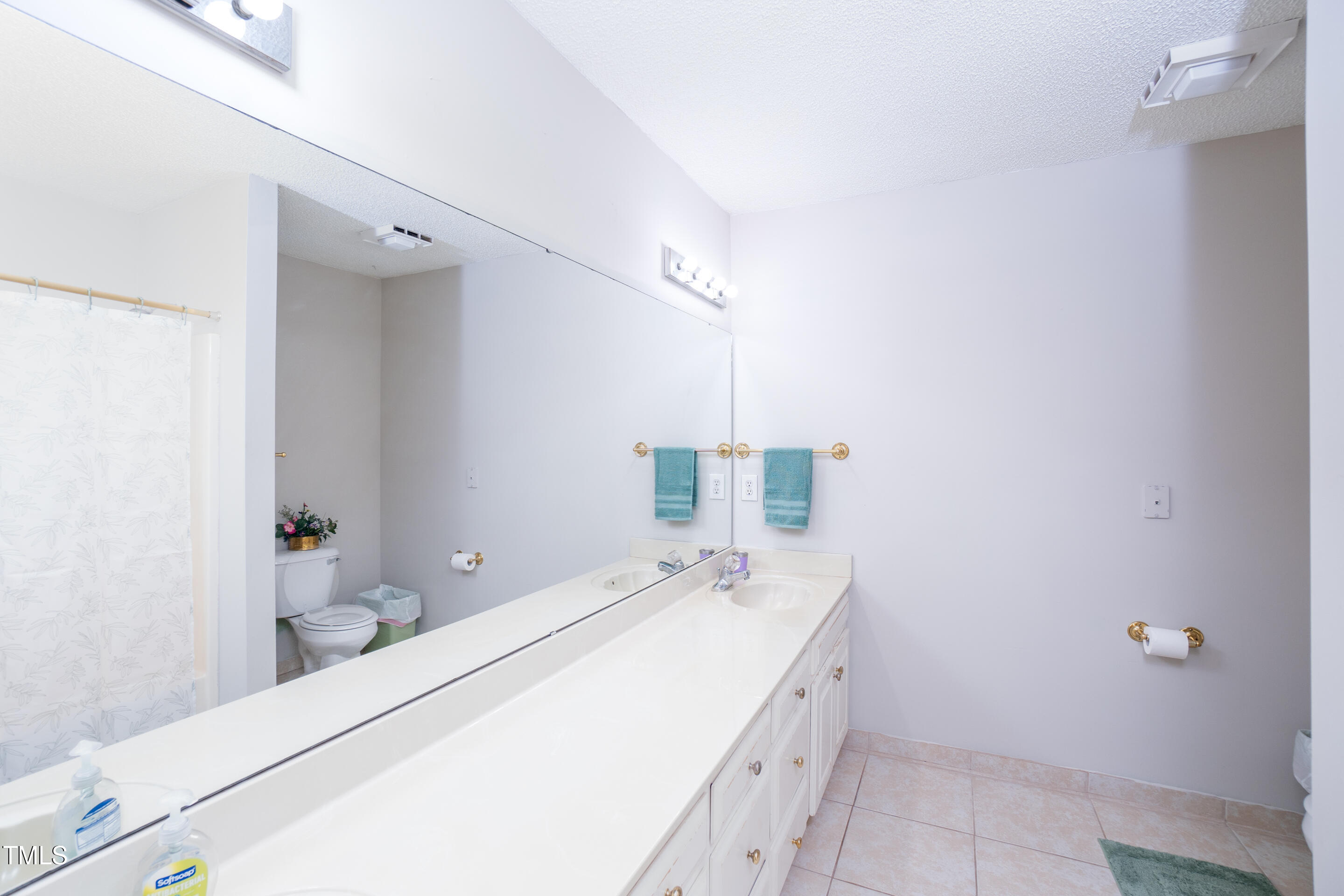 4324 Old Lewis Farm Road Raleigh, NC 27604 - Photo 29 of 33 16