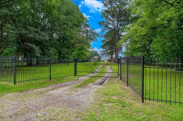 $499,900 | 10307 Pirogue Road, Oil City, LA 71061