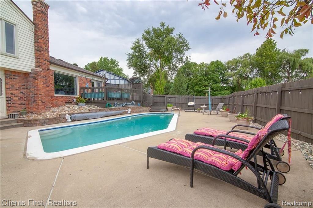 25236 Hopkins Road Farmington Hills, MI 48335 - Photo 45 of 53