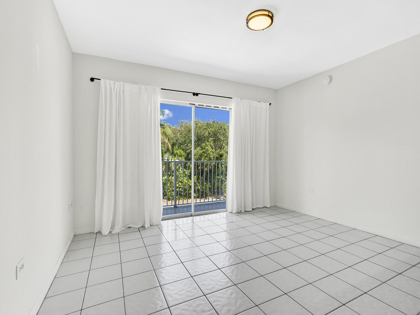 1129 Pebble Beach Lane, Unit 11 Marathon, FL 33050 - Photo 6 of 36 a view of room