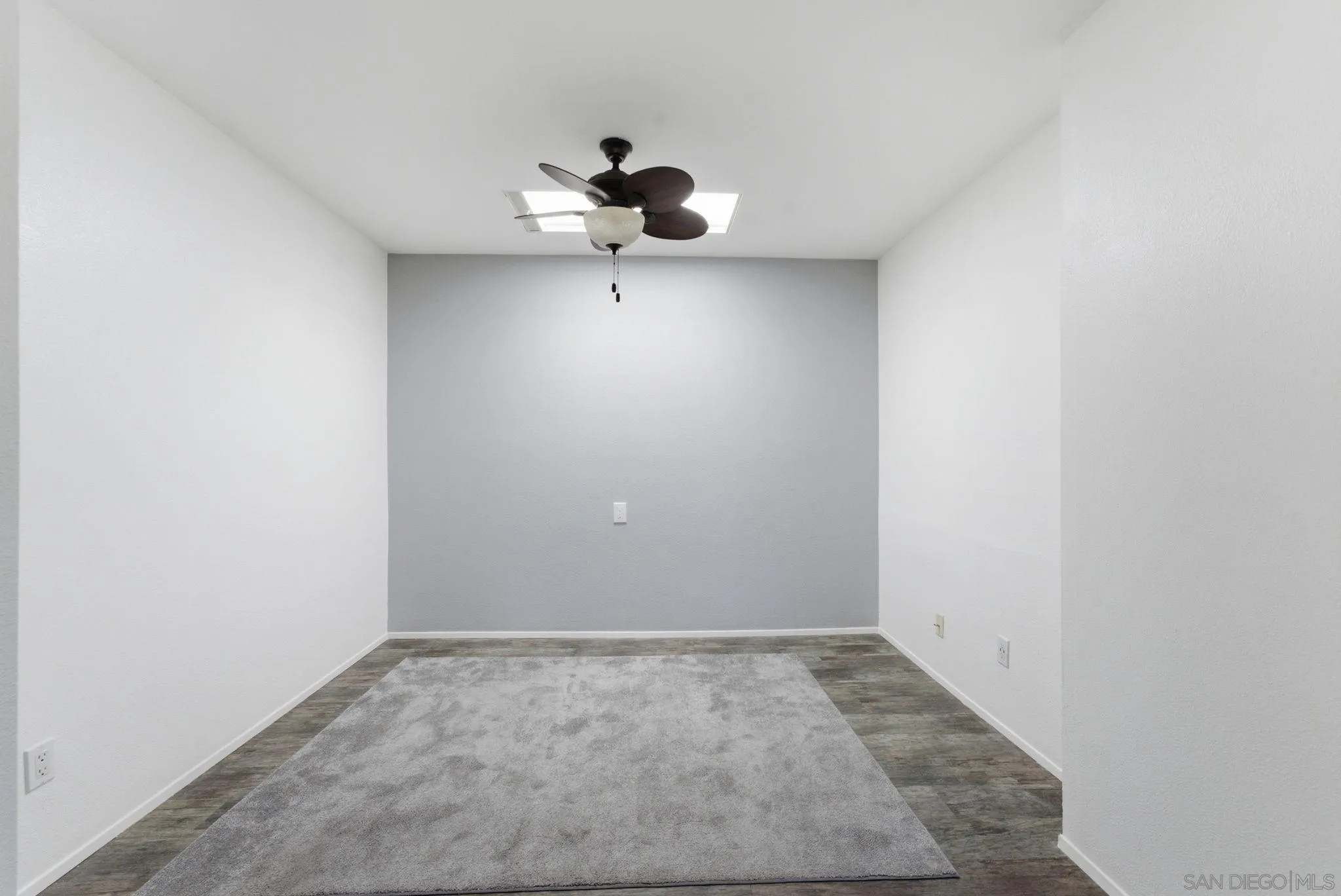 405 Requeza Street, Unit H12 Encinitas, CA 92024 - Photo 8 of 22 Dining Room