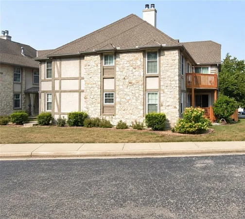 $174,900 | 1125 Northwest 12 Street, Unit C, Blue Springs, MO 64015