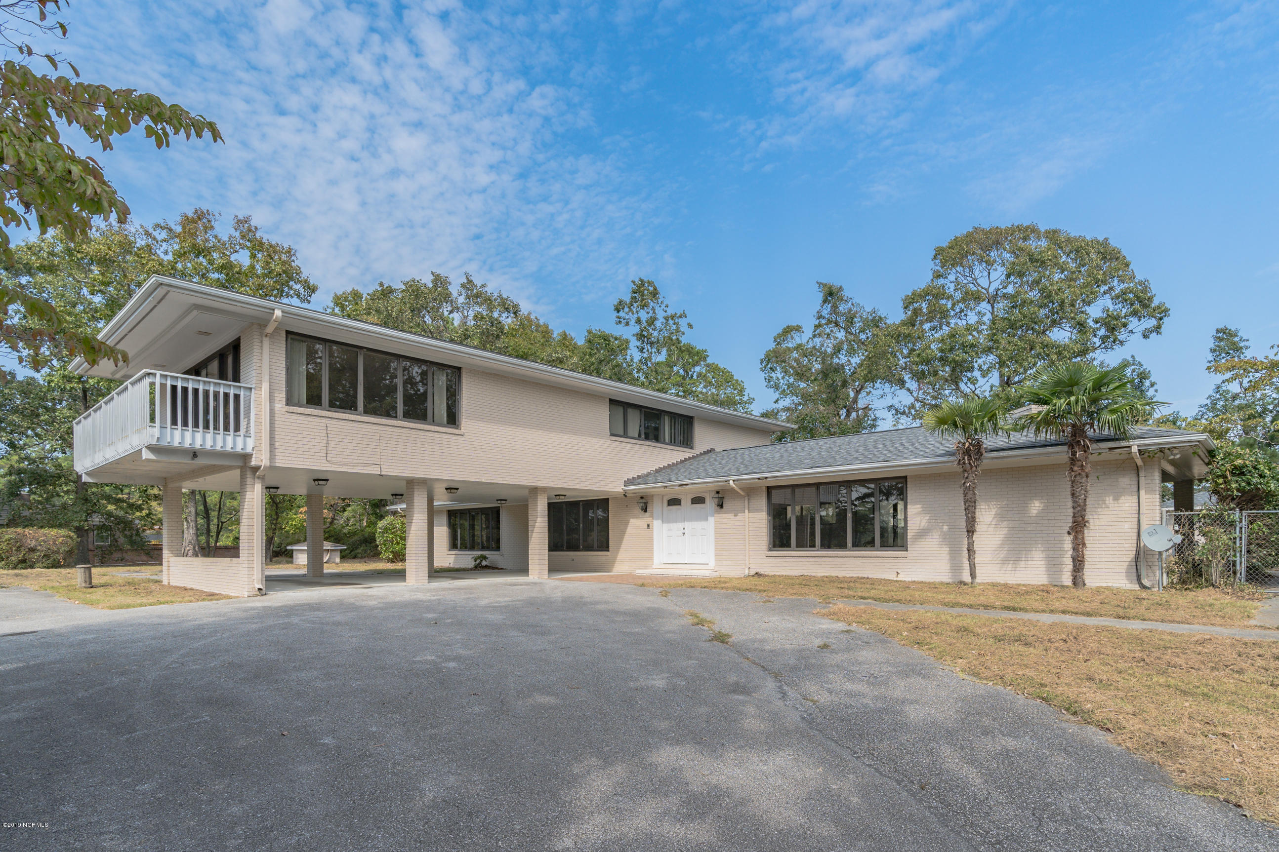 309 Edgewater Club Road Wilmington, NC 28411 - Photo 2 of 34 309 Edgewater