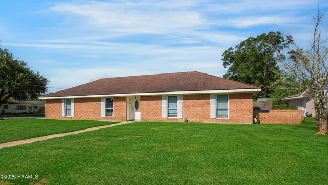 $199,500 | 101 West Tampico Street, New Iberia, LA 70563