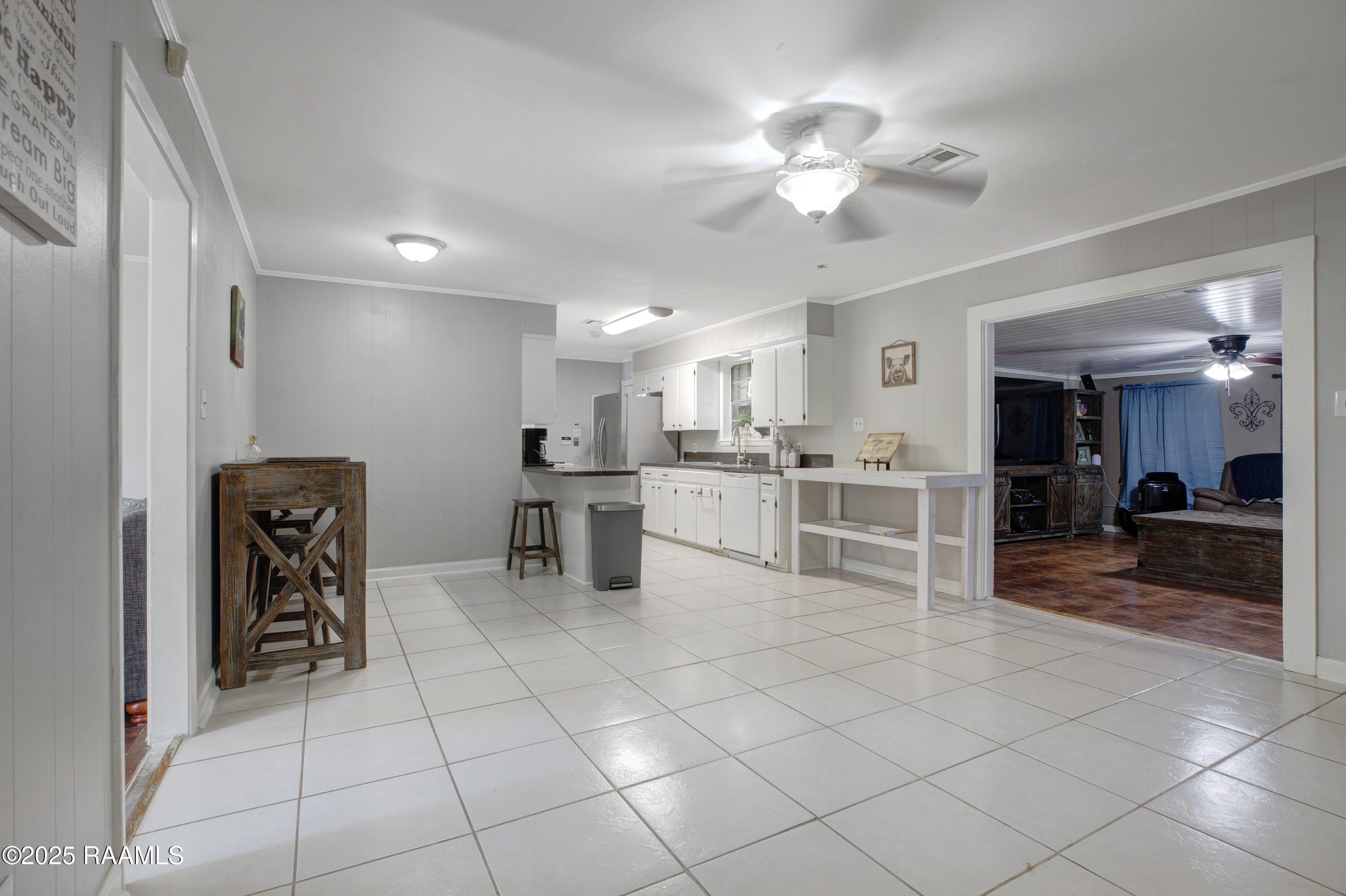 101 West Tampico Street New Iberia, LA 70563 - Photo 5 of 23 101 Tampico-5