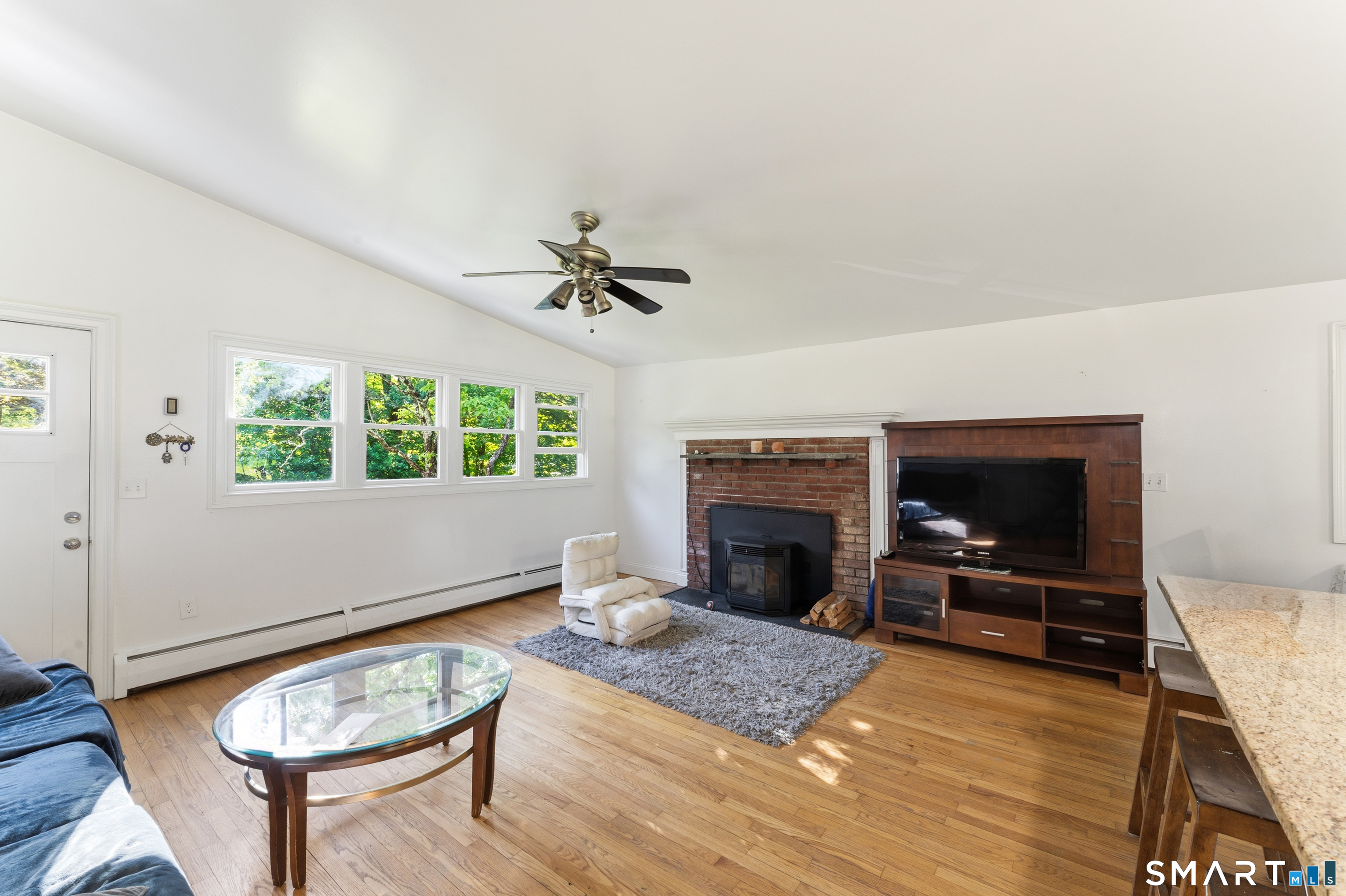 21 North Pleasant Rise Brookfield, CT 06804 - Photo 5 of 39
