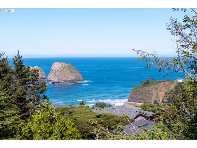 $249,000 | Castle Place, Unit TL 103, Tillamook, OR 97141