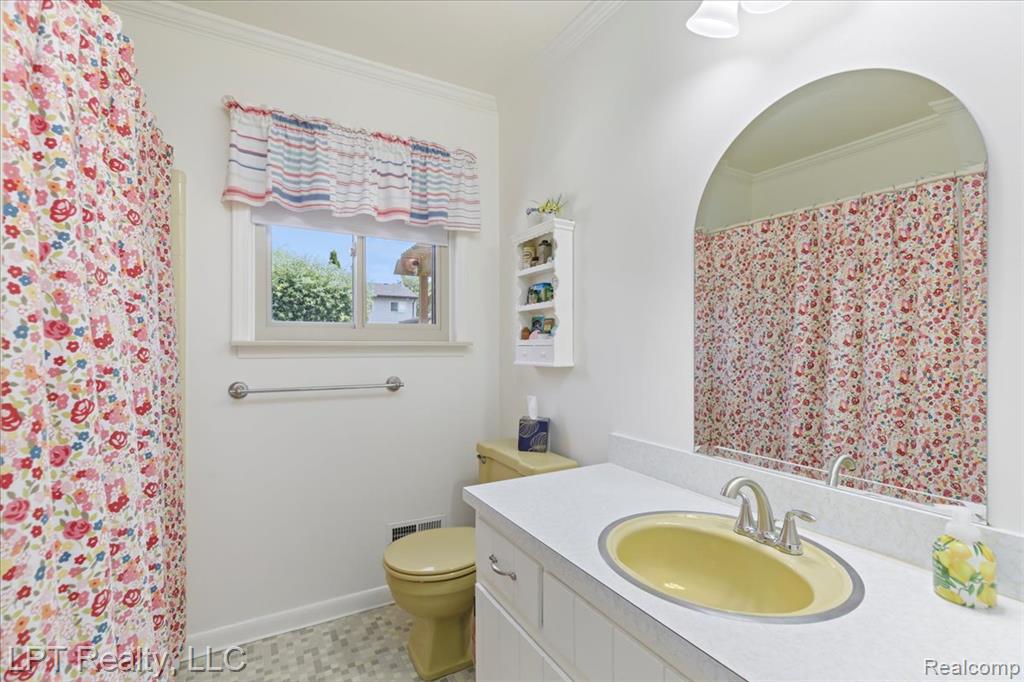50422 Spruce Drive Chesterfield, MI 48047 - Photo 17 of 29