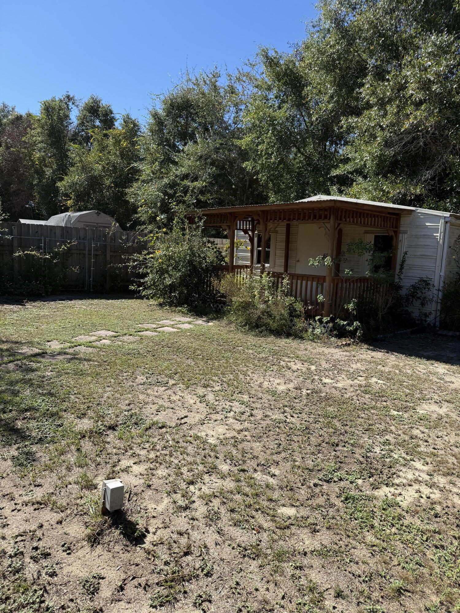 216 Brookmeade Drive Crestview, FL 32539 - Photo 23 of 25 IMG_9528 (1)