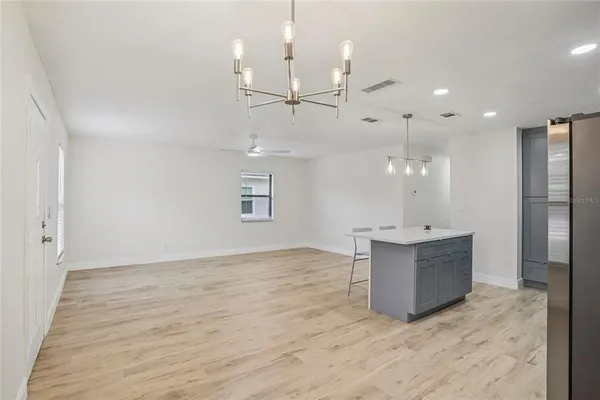 $2,500 | 1404 Davidson Street, Orlando, FL 32804