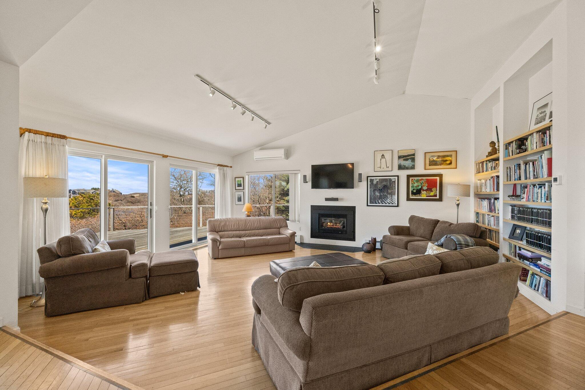 39 Cormorant Road Truro, MA 02666 - Photo 4 of 37 10-web-or-mls-39-cormorant-rd