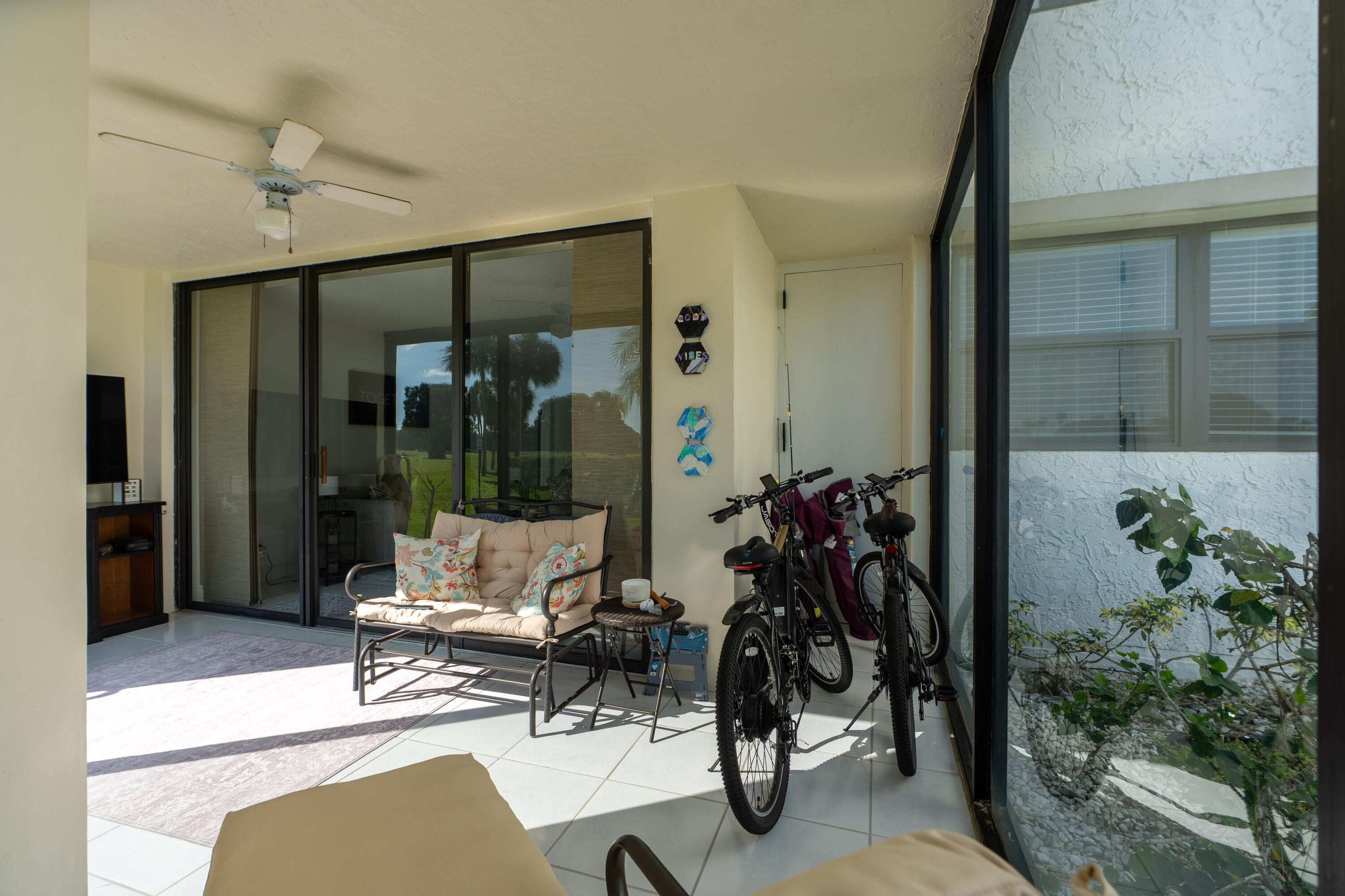 16401 Golf Club Road, Unit 113 Weston, FL 33326 - Photo 36 of 65 DSC02032