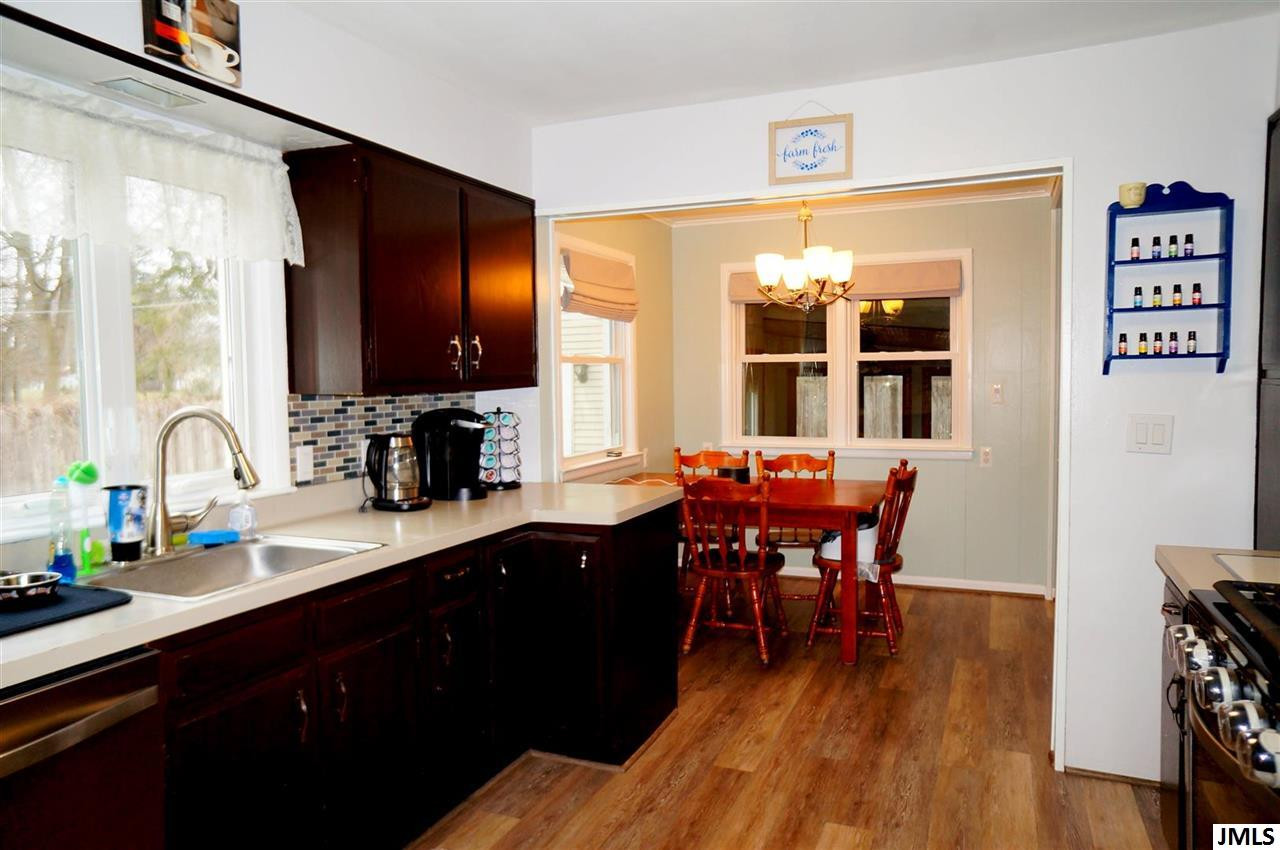 739 Briarcliff Road Jackson, MI 49203 - Photo 11 of 34 Photo 11