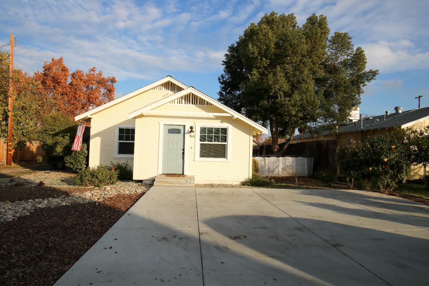 960 South Klein Avenue Reedley, CA 93654 - Photo 2 of 20 Gallery Image 2