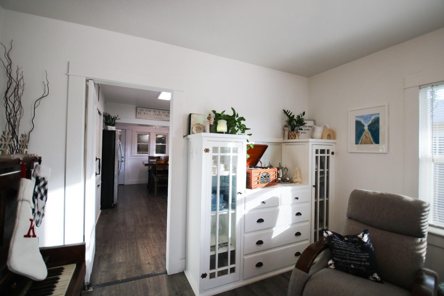 960 South Klein Avenue Reedley, CA 93654 - Photo 6 of 20 Gallery Image 6