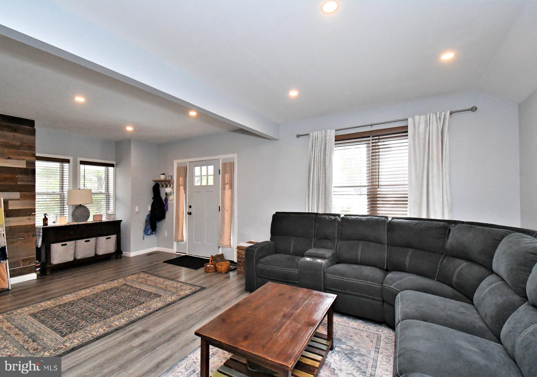 510 North Pleasantview Road Pottstown, PA 19464 - Photo 9 of 37 a living room with furniture and a window