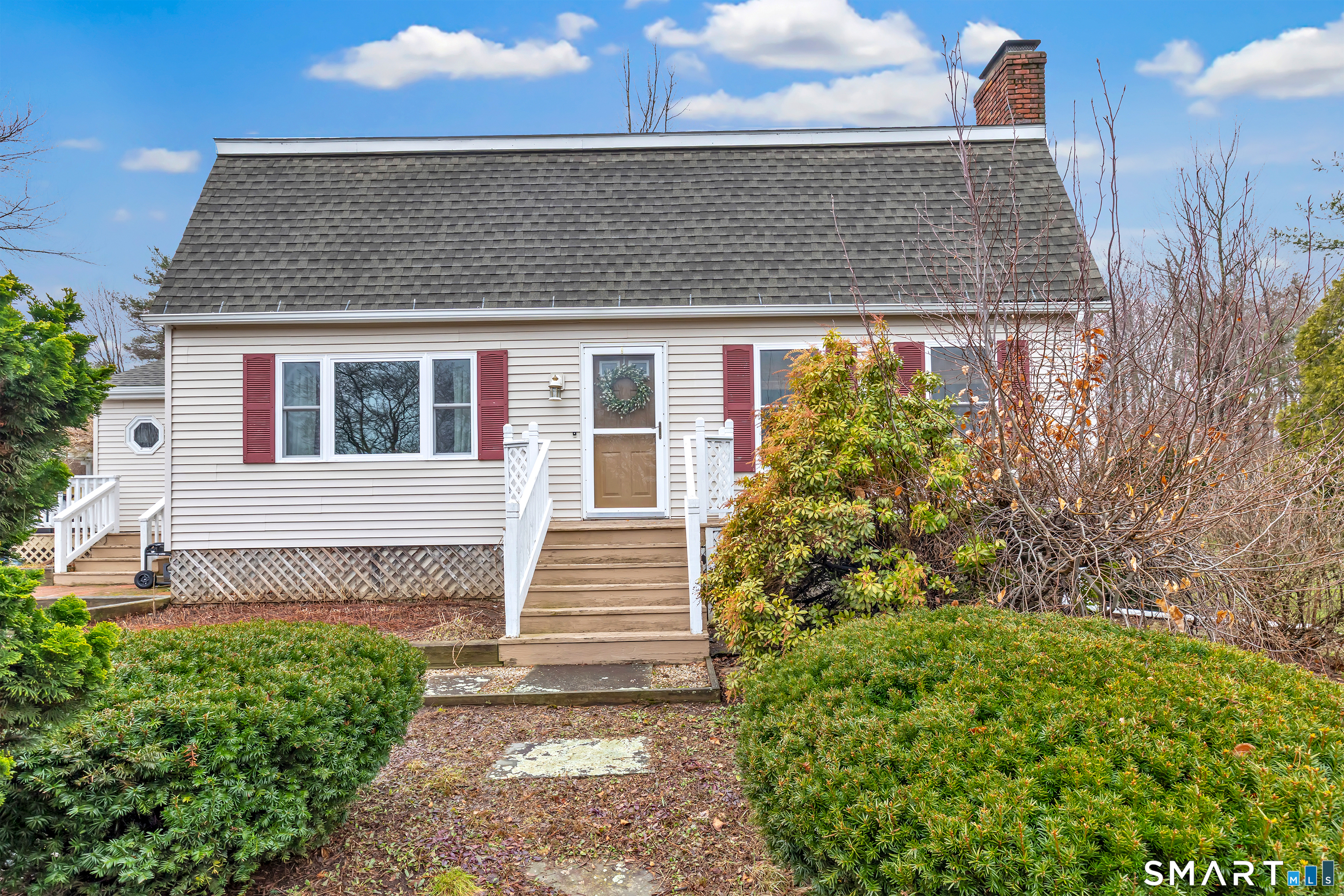 18 Oakdale Road Plymouth, CT 06786 - Photo 3 of 38