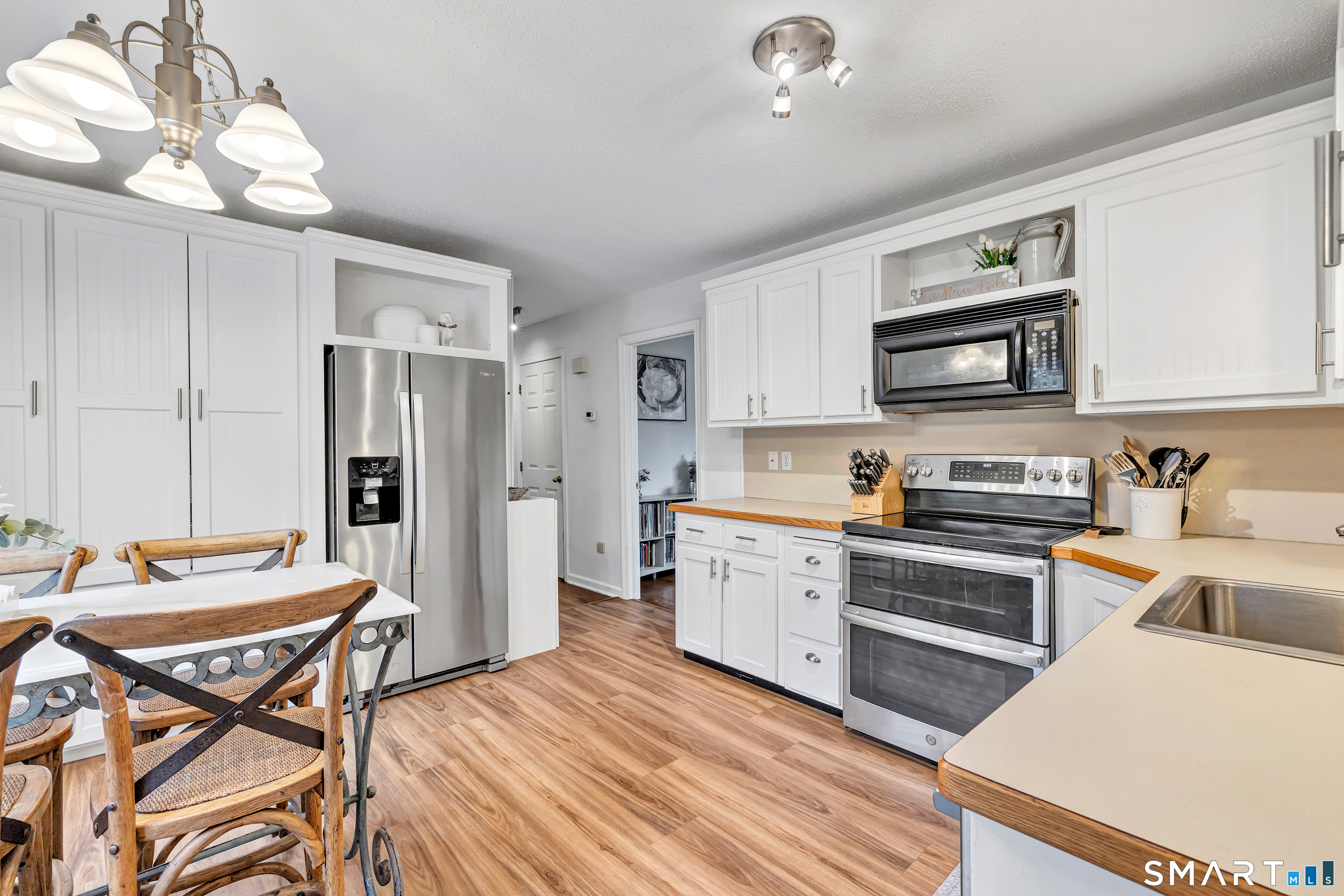 18 Oakdale Road Plymouth, CT 06786 - Photo 7 of 38