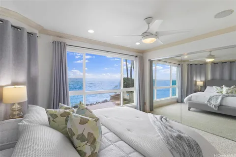 $2,250,000 | 53-853 Kamehameha Highway, Hauula, HI 96717