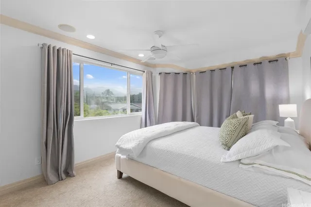 $2,250,000 | 53-853 Kamehameha Highway, Hauula, HI 96717