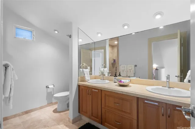 $2,250,000 | 53-853 Kamehameha Highway, Hauula, HI 96717