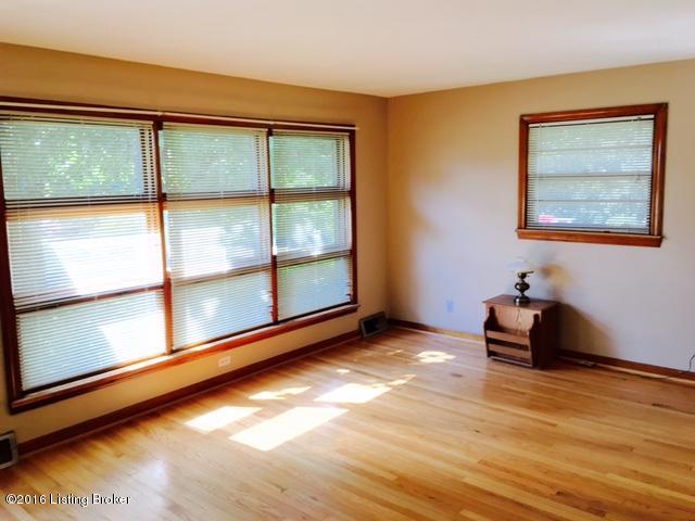 10705 Torrington Road Louisville, KY 40272 - Photo 5 of 20 e