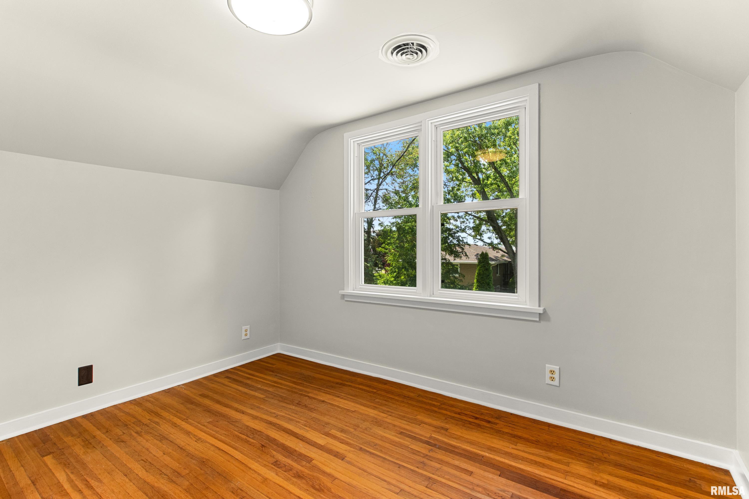 305 West Lakeland Road Morton, IL 61550 - Photo 31 of 74 Gallery Image 31
