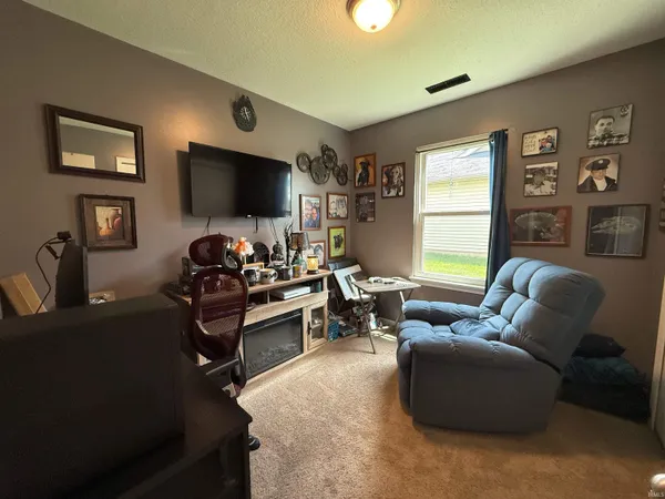 $170,000 | 103 West Dogwood Lane, Portland, IN 47371