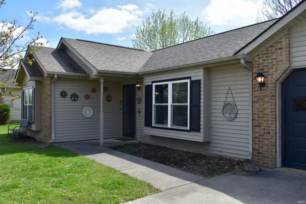 $170,000 | 103 West Dogwood Lane, Portland, IN 47371