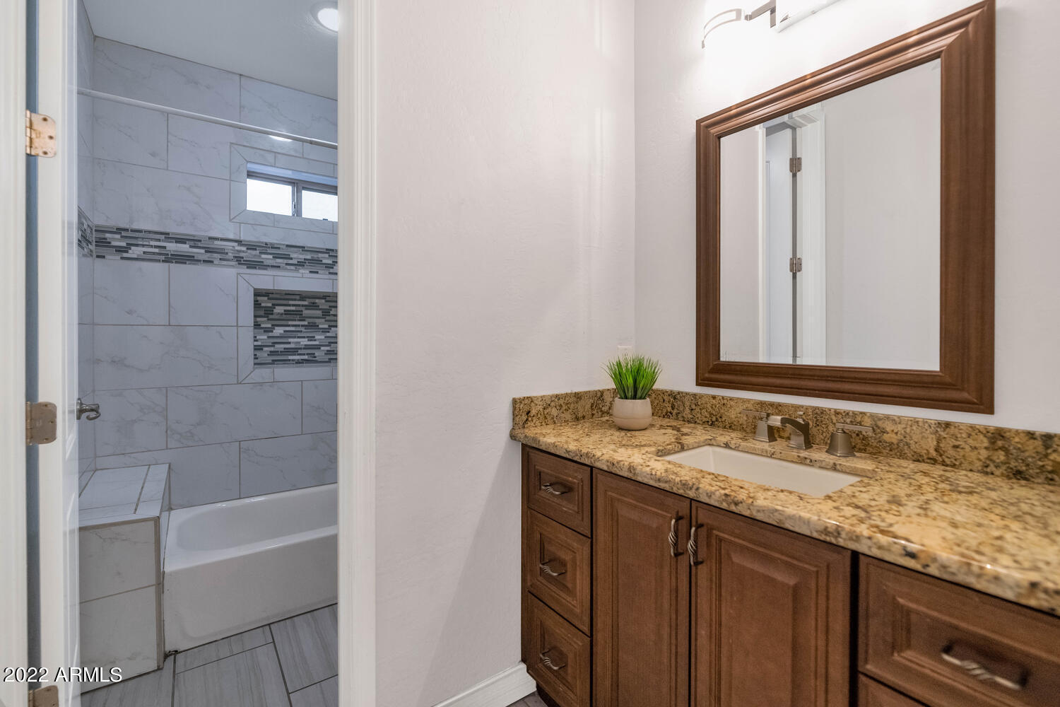3756 East Del Rio Street Gilbert, AZ 85295 - Photo 20 of 41 Bathroom