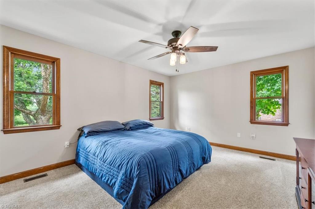 861 Central Road Clemmons, NC 27012 - Photo 17 of 33 Gallery Image 17