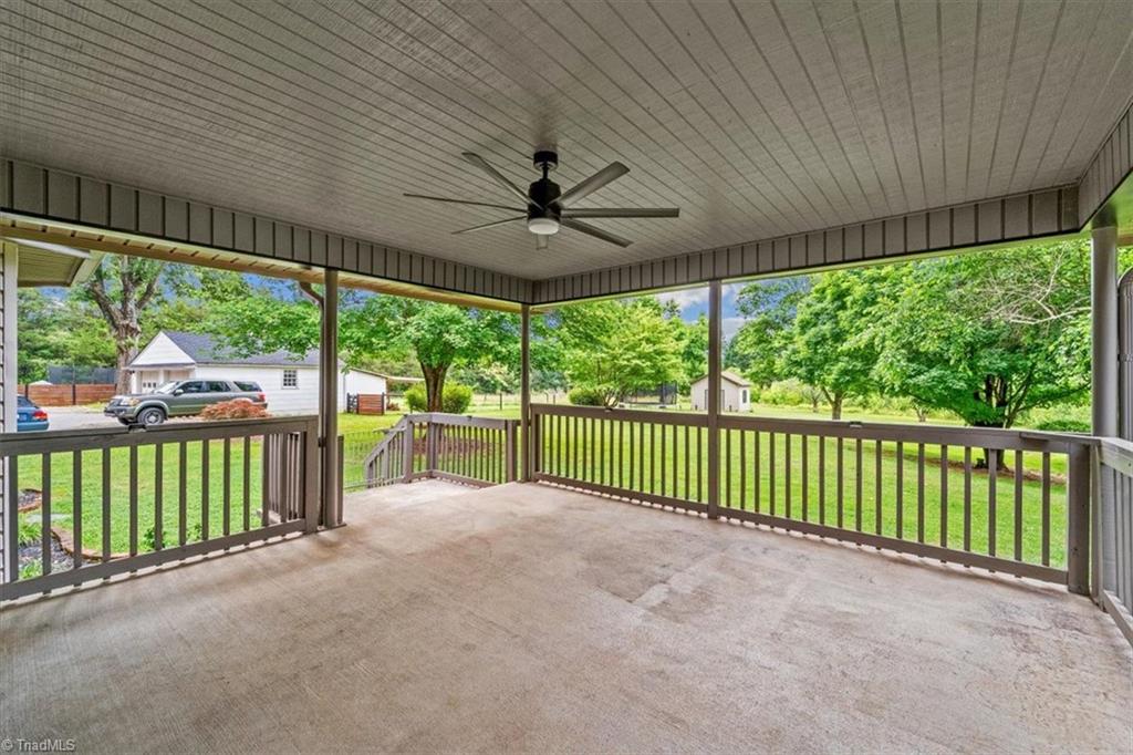 861 Central Road Clemmons, NC 27012 - Photo 27 of 33 Gallery Image 27
