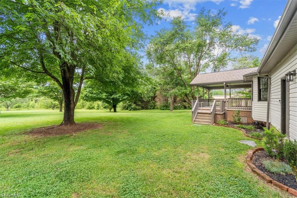 861 Central Road Clemmons, NC 27012 - Photo 31 of 33 Gallery Image 31