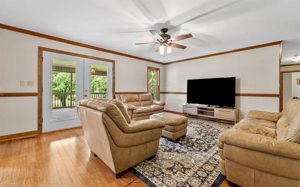 861 Central Road Clemmons, NC 27012 - Photo 10 of 33 Gallery Image 10