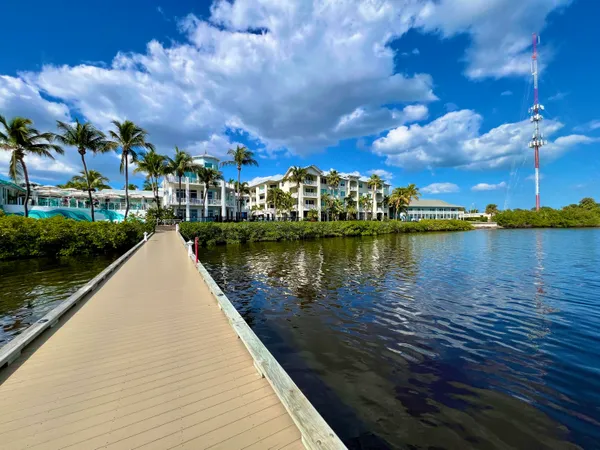 $4,900 | 975 Northwest Flagler Avenue, Unit 301, Stuart, FL 34994