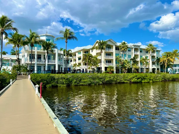 $4,900 | 975 Northwest Flagler Avenue, Unit 301, Stuart, FL 34994