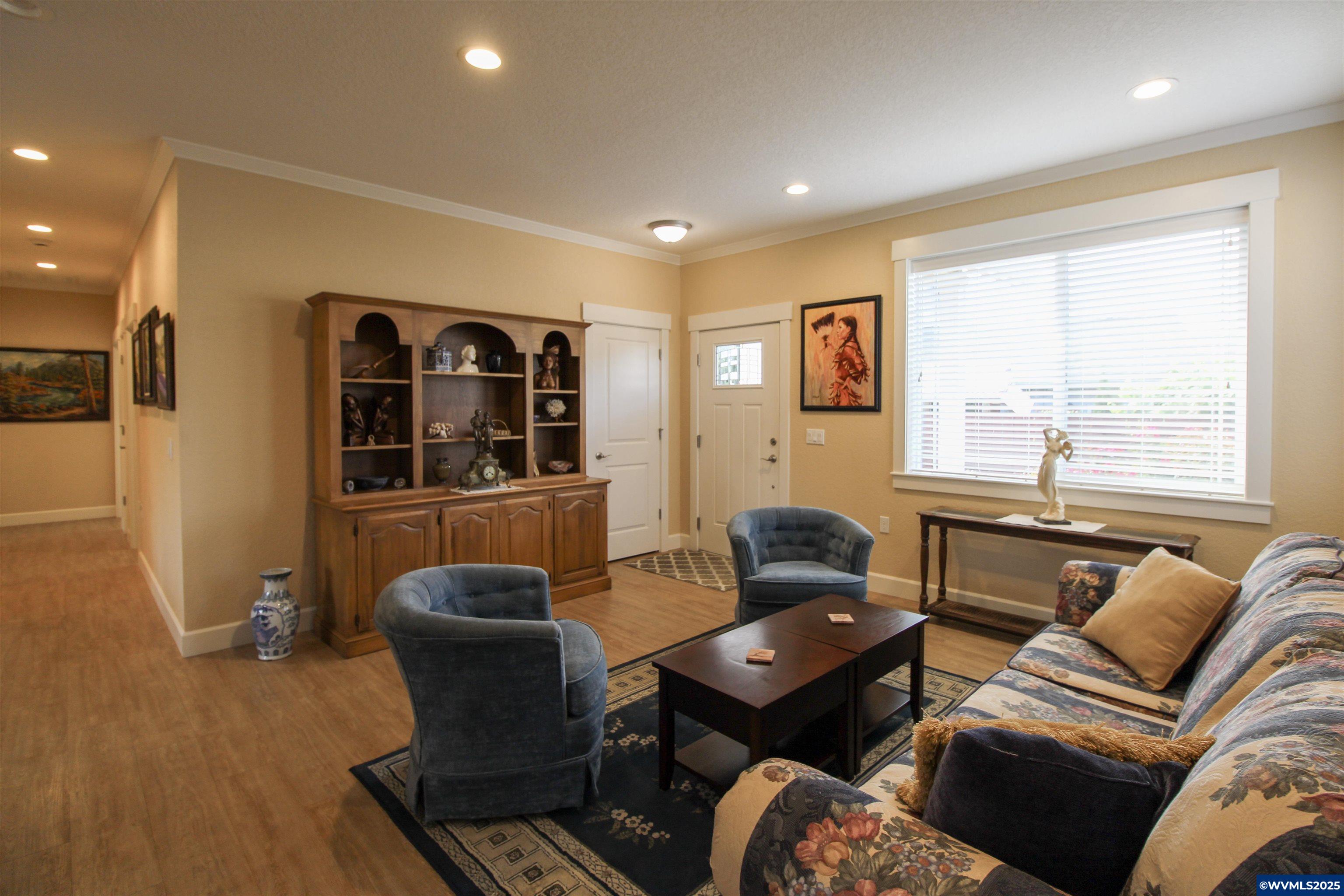 1533 Rafael Court North Keizer, OR 97303 - Photo 6 of 44 Gallery Image 6