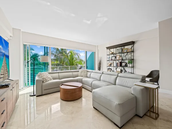 $8,500 | 444 Hendricks Isle, Unit 301, Fort Lauderdale, FL 33301