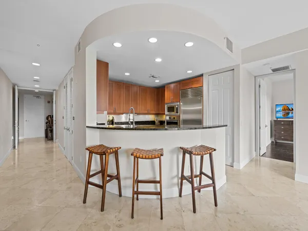 $8,500 | 444 Hendricks Isle, Unit 301, Fort Lauderdale, FL 33301
