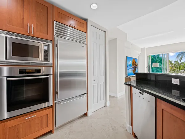 $8,500 | 444 Hendricks Isle, Unit 301, Fort Lauderdale, FL 33301