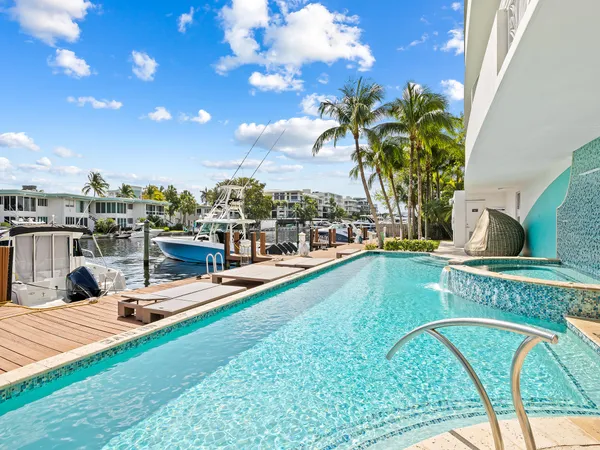 $8,500 | 444 Hendricks Isle, Unit 301, Fort Lauderdale, FL 33301