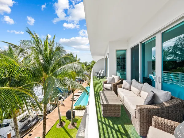 $8,500 | 444 Hendricks Isle, Unit 301, Fort Lauderdale, FL 33301
