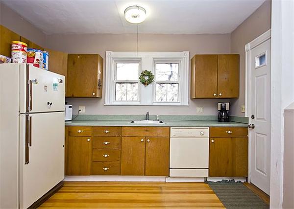 19 Cohasset Street Boston, MA 02131 - Photo 7 of 12
