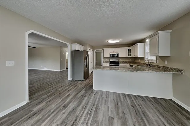 $2,225 | 33 Ashland Circle, Douglasville, GA 30134