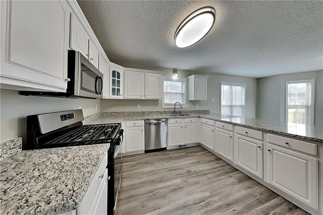 $2,225 | 33 Ashland Circle, Douglasville, GA 30134