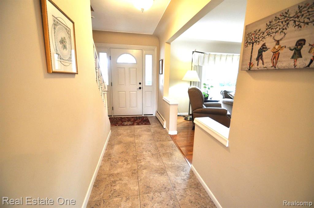 653 Wilwood Road Rochester Hills, MI 48309 - Photo 5 of 40 Gallery Image 5