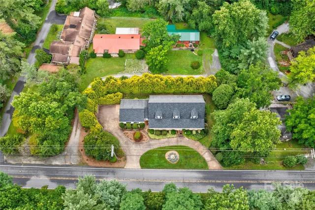 $595,000 | 2606 Greenville Highway, Flat Rock, NC 28731