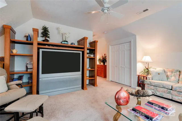 $595,000 | 2606 Greenville Highway, Flat Rock, NC 28731