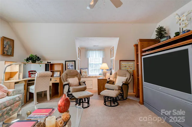 $595,000 | 2606 Greenville Highway, Flat Rock, NC 28731